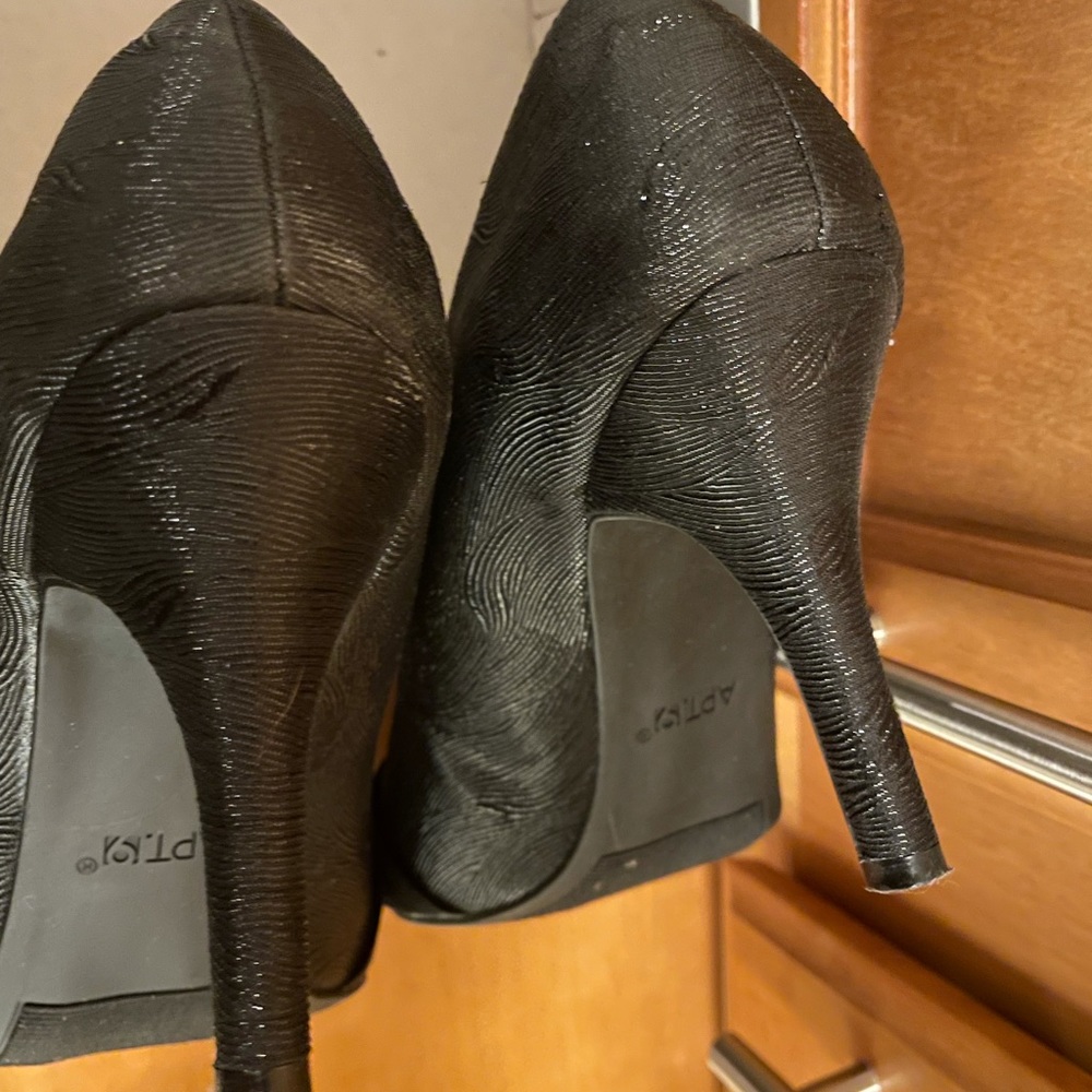 APT.9 Black Open Toe High Heel Shoe Size 10 with a “Satin” like Shiny finish